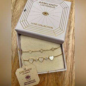 NWT Eye Candy Heart Bracelet Set